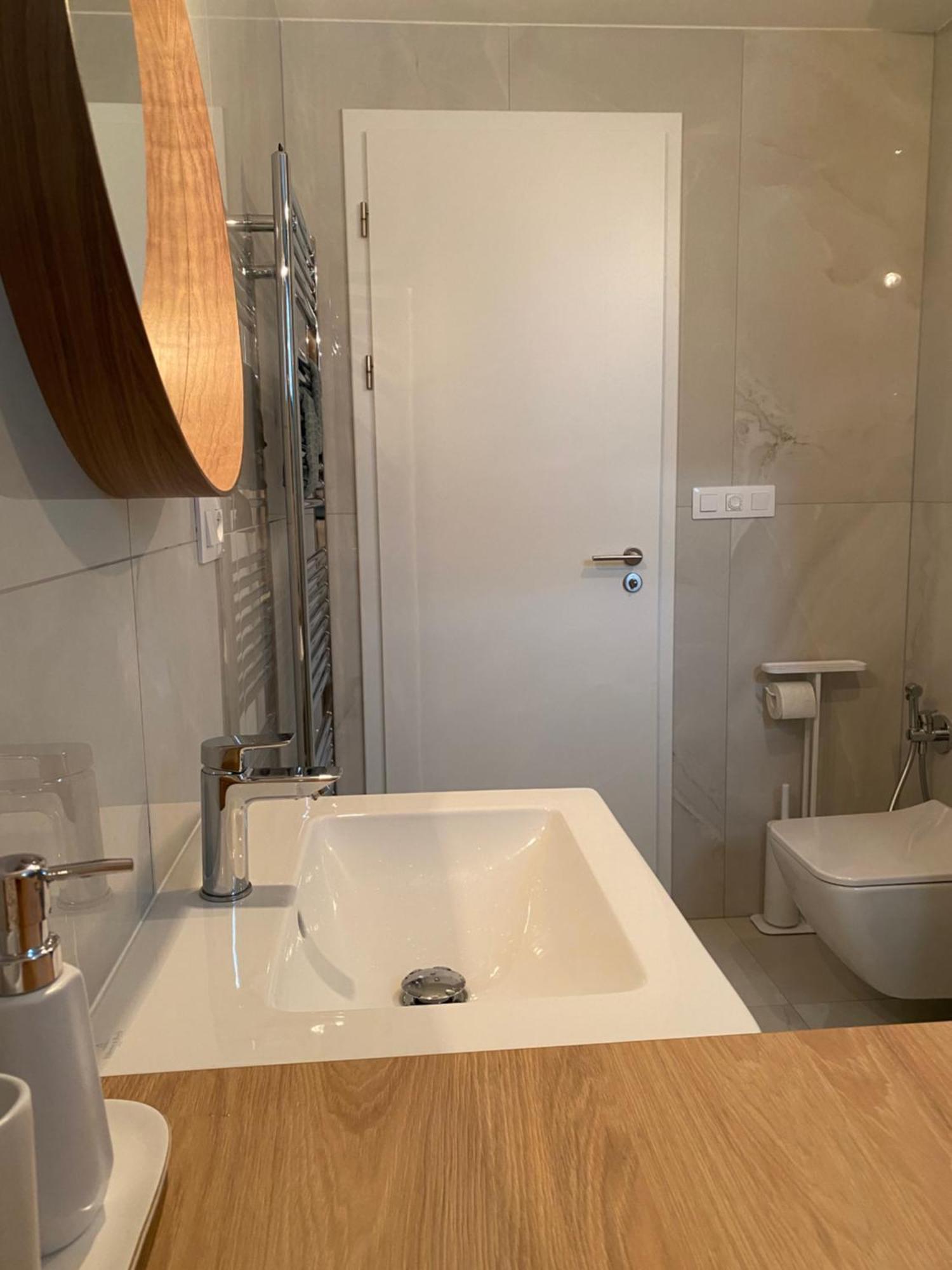 Apartman S Terasou, V Novostavbe Прага Екстериор снимка